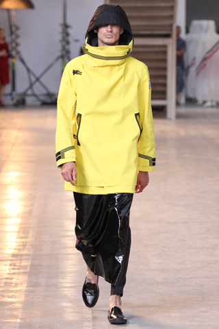 Moncler Gamme Bleu / - 2013